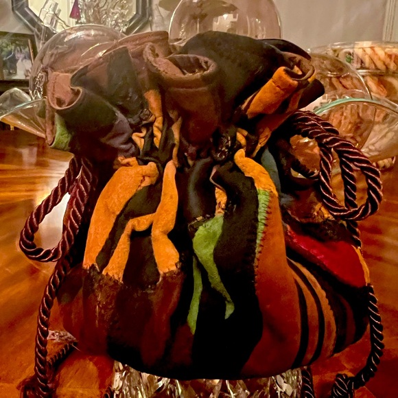 HANDMADE ULTRA SUEDE JEWELRY POUCH. - Picture 1 of 3